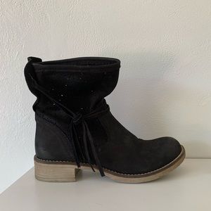 Black Booties